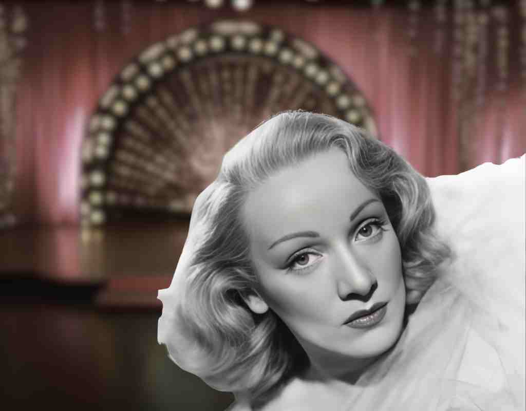 Marlene Dietrich, lโeterna giovinezza: il segreto sotto il vestito